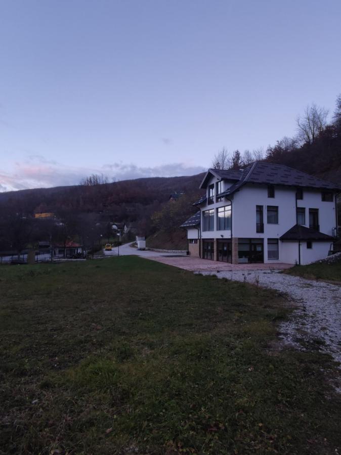 Zlatarska Dolina Acomodação com café da manhã Nova Varoš Exterior foto